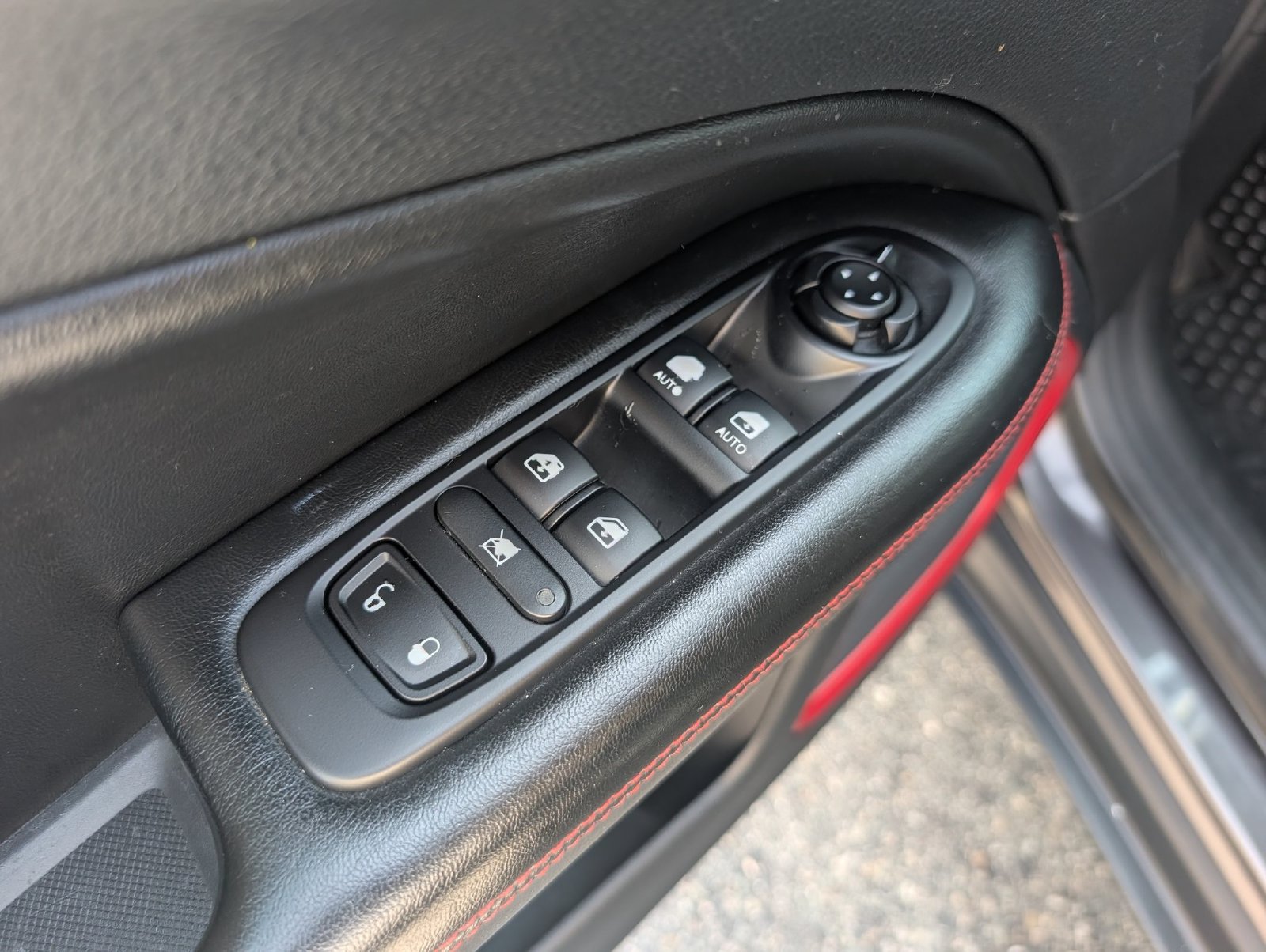 Used 2021 Jeep Compass Trailhawk AWD/4WD image 11