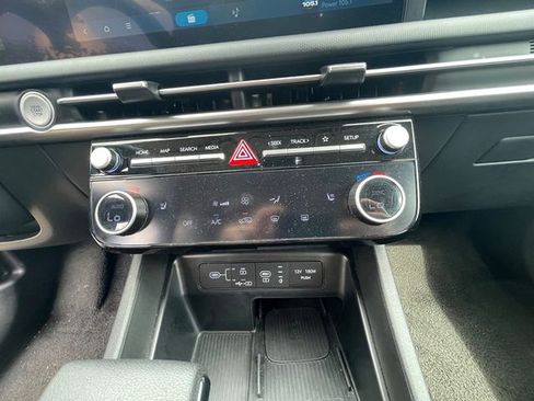 Used 2025 Hyundai Tucson SEL AWD/4WD image 23