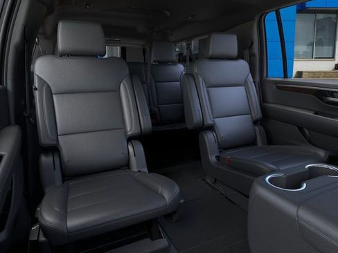 New 2026 Chevrolet Suburban Z71 AWD/4WD image 17