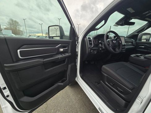 New 2026 RAM 2500 Big Horn AWD/4WD image 23