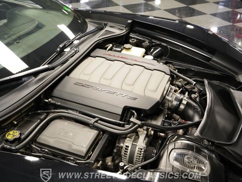Used 2015 Chevrolet Corvette Stingray Coupe RWD image 36