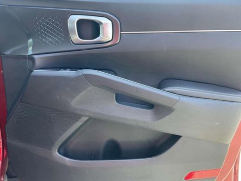 Certified 2022 Kia Sorento S w/ Panoramic Sunroof Package FWD image 12