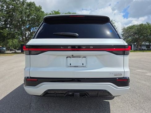 New 2026 Lexus TX 500h AWD image 4