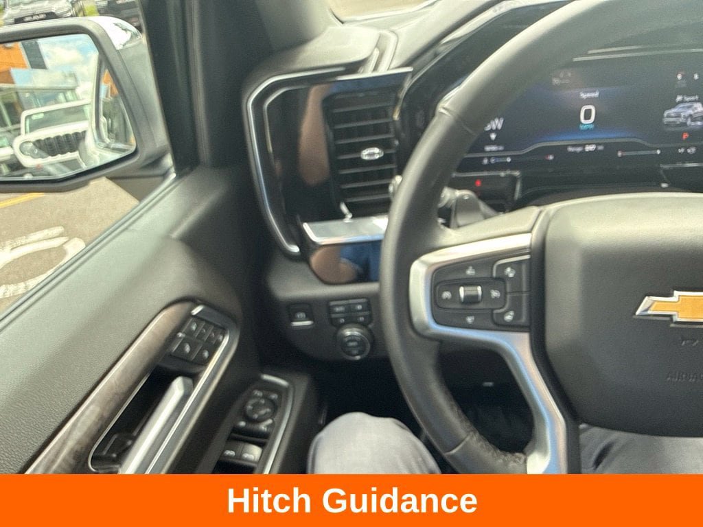 Used 2025 Chevrolet Silverado 1500 LTZ w/ LTZ Convenience Package II AWD/4WD image 27