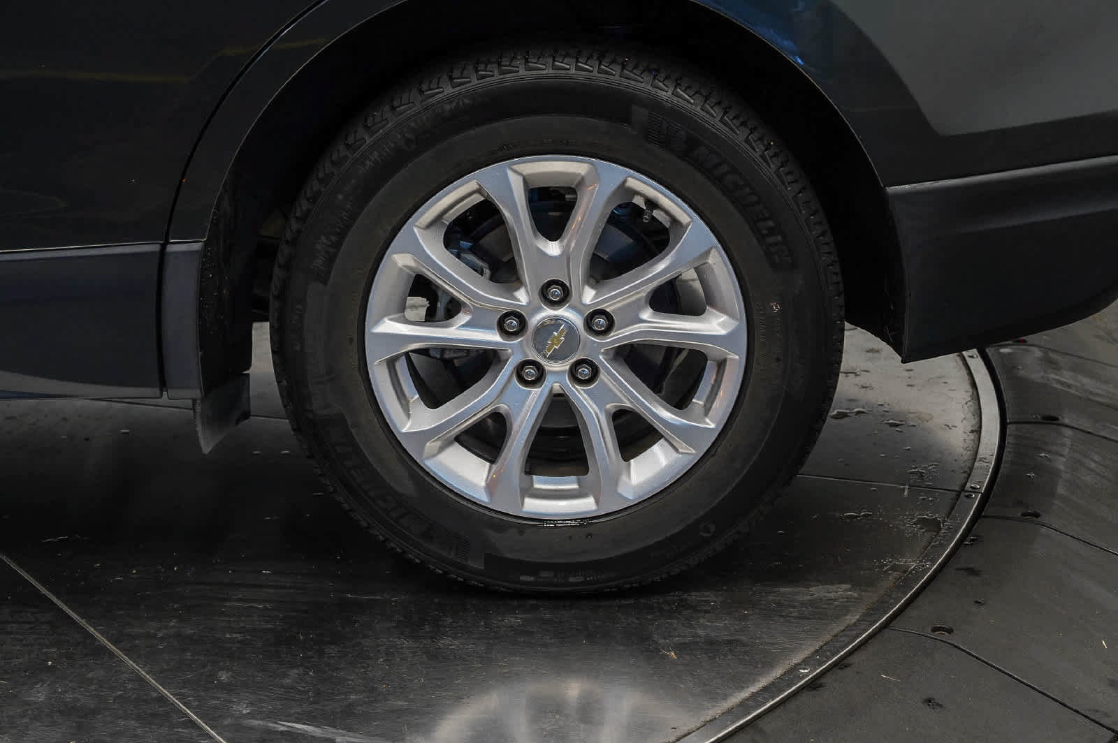 Used 2020 Chevrolet Equinox LS w/ LS Convenience Package FWD image 10
