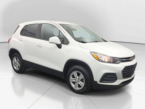 Used 2018 Chevrolet Trax LS AWD/4WD image 4