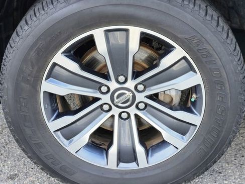 Used 2018 Nissan Armada SL w/ Moonroof Package image 10