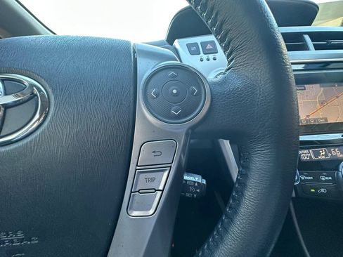 Used 2015 Toyota Prius V Four FWD image 31