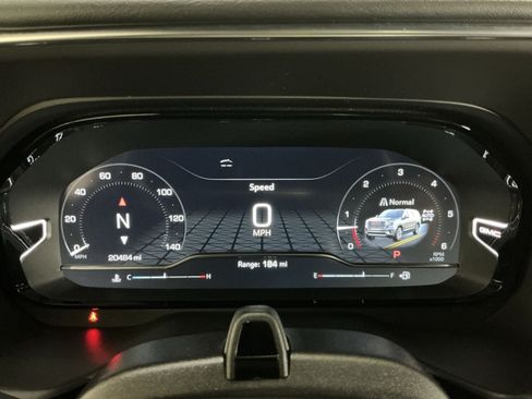 Used 2024 GMC Yukon Denali w/ Advanced Technology Package AWD/4WD image 18