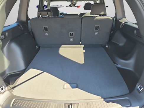 New 2025 Jeep Grand Cherokee Laredo image 29