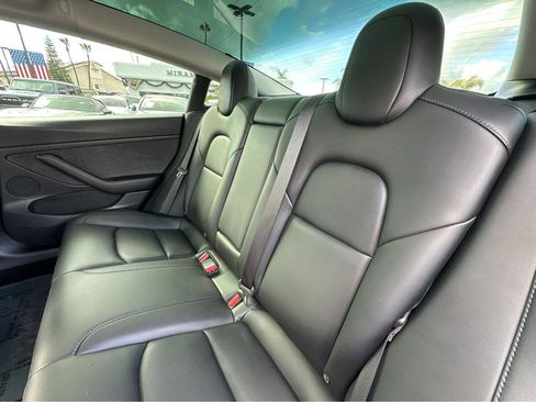 Used 2023 Tesla Model 3 Performance image 9