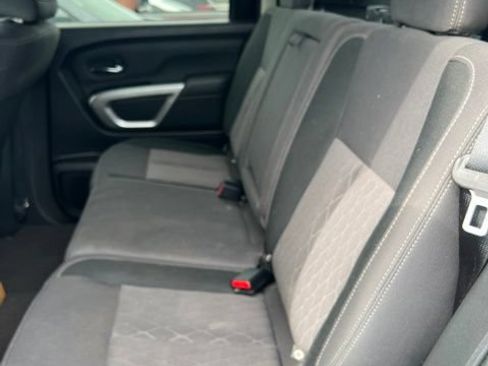Used 2024 Nissan Titan SV RWD image 16