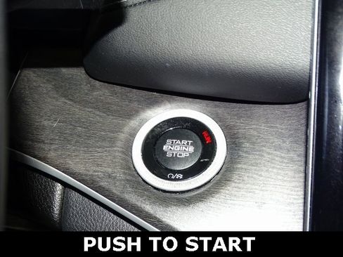 Certified 2023 Jeep Grand Cherokee 4WD 4xe w/ Luxury Tech Group II image 9