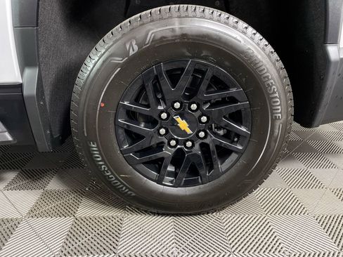 New 2025 Chevrolet Silverado EV LT image 91