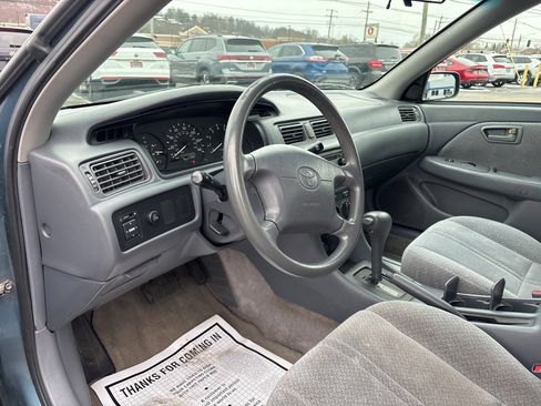 Used 2001 Toyota Camry CE image 15