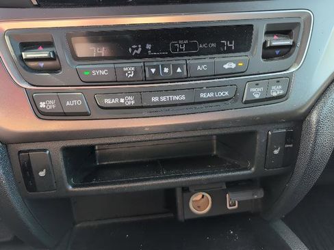 Used 2022 Honda Pilot Sport image 14