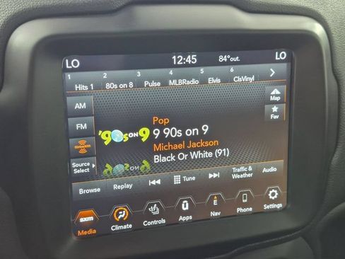 Used 2023 Jeep Renegade Latitude w/ Premium Group AWD/4WD image 21