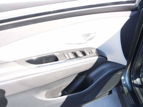 Used 2022 Hyundai Tucson SEL w/ Convenience + Premium Package AWD/4WD image 12