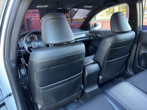 Used 2017 Honda Accord Sport image 28
