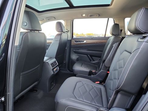 New 2026 Volkswagen Atlas SE FWD image 12