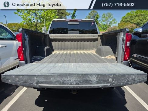 Used 2021 Chevrolet Silverado 1500 LT Trail Boss w/ Convenience Package II AWD/4WD image 7
