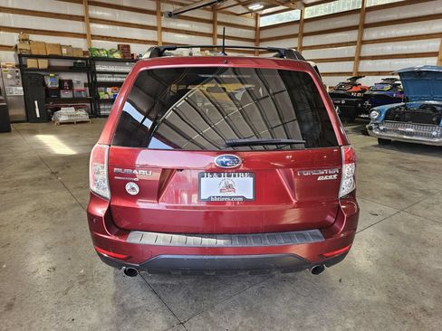 Used 2011 Subaru Forester 2.5X Limited w/ Utility Pkg AWD/4WD image 7