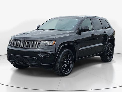 Used 2022 Jeep Grand Cherokee Laredo X AWD/4WD image 10