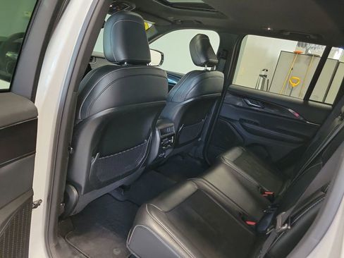 Used 2023 Jeep Grand Cherokee Altitude image 25