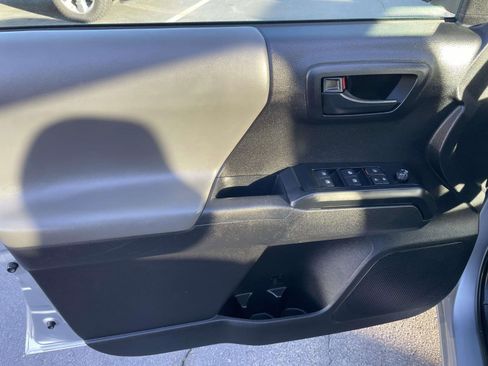 Used 2023 Toyota Tacoma SR w/ SR Convenience Package image 21