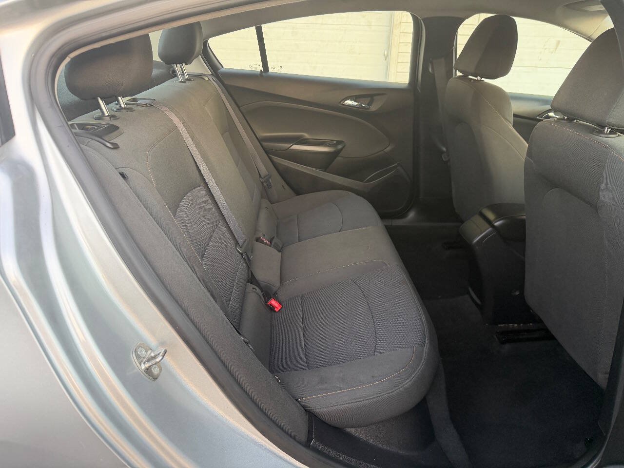 Used 2017 Chevrolet Cruze LS FWD image 16