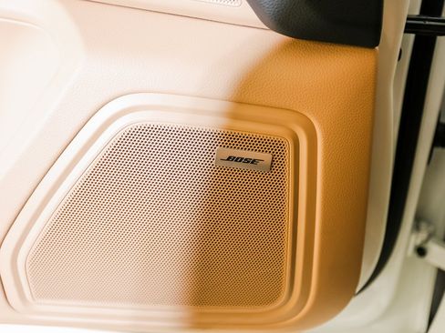 Certified 2025 Porsche Macan image 22