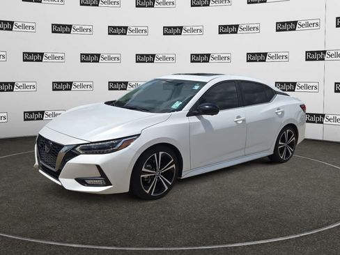 Used 2021 Nissan Sentra SR w/ SR Premium Package FWD image 2