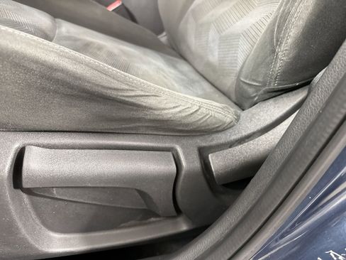 Used 2016 Nissan Rogue S image 19