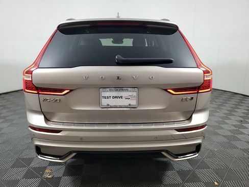 Used 2024 Volvo XC60 B5 Core w/ Protection Package Premier AWD/4WD image 7