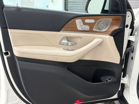 Used 2022 Mercedes-Benz GLS 450 4MATIC image 14
