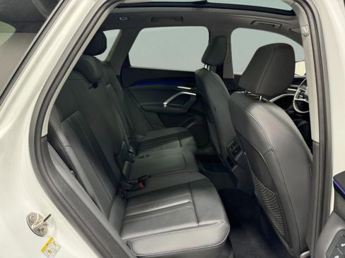 Certified 2025 Audi Q5 Premium w/ Convenience Package image 10