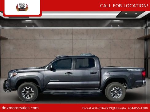 Used 2018 Toyota Tacoma TRD Off-Road image 2