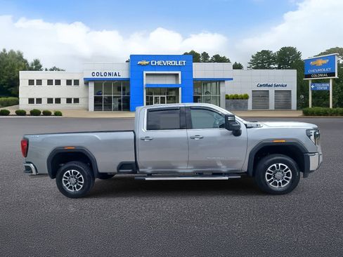 Used 2025 GMC Sierra 2500 SLE w/ SLE Value Package; AWD/4WD image 3