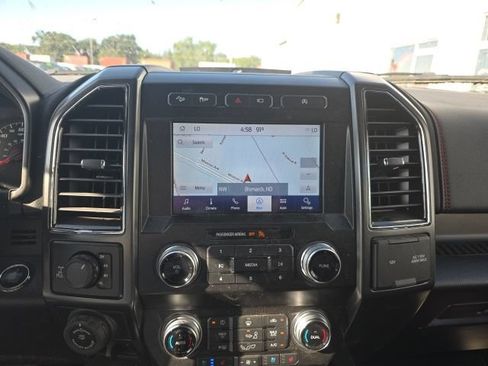 Used 2020 Ford F150 Lariat w/ Equipment Group 502A Luxury AWD/4WD image 14
