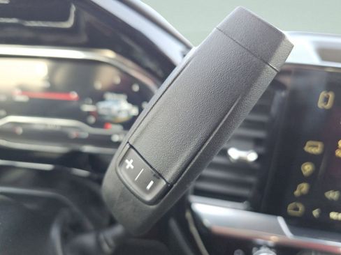 Used 2023 GMC Sierra 1500 SLE image 33