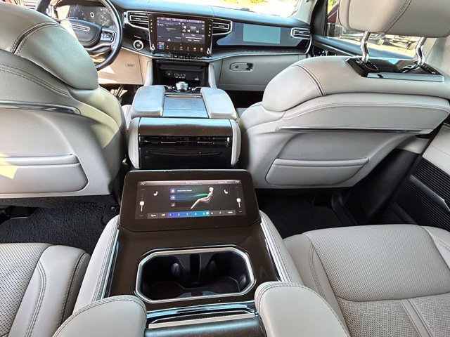 Used 2022 Jeep Grand Wagoneer Series II w/ Convenience Group III AWD/4WD image 20