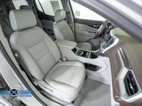 Used 2020 GMC Acadia SLT w/ LPO, Cargo Package AWD/4WD image 47