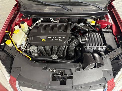 Used 2013 Chrysler 200 Touring FWD image 22