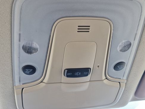 Used 2016 Toyota Prius Two FWD image 19