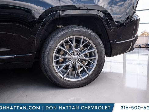 Used 2022 Jeep Grand Cherokee Summit AWD/4WD image 43