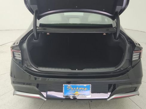 Used 2025 Hyundai Sonata SEL FWD image 32