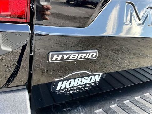 Used 2022 Ford Maverick XLT image 14