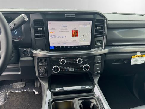 Certified 2025 Ford F250 Lariat w/ Chrome Package image 11