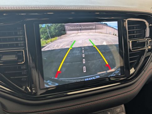 Used 2024 Dodge Durango GT RWD image 29
