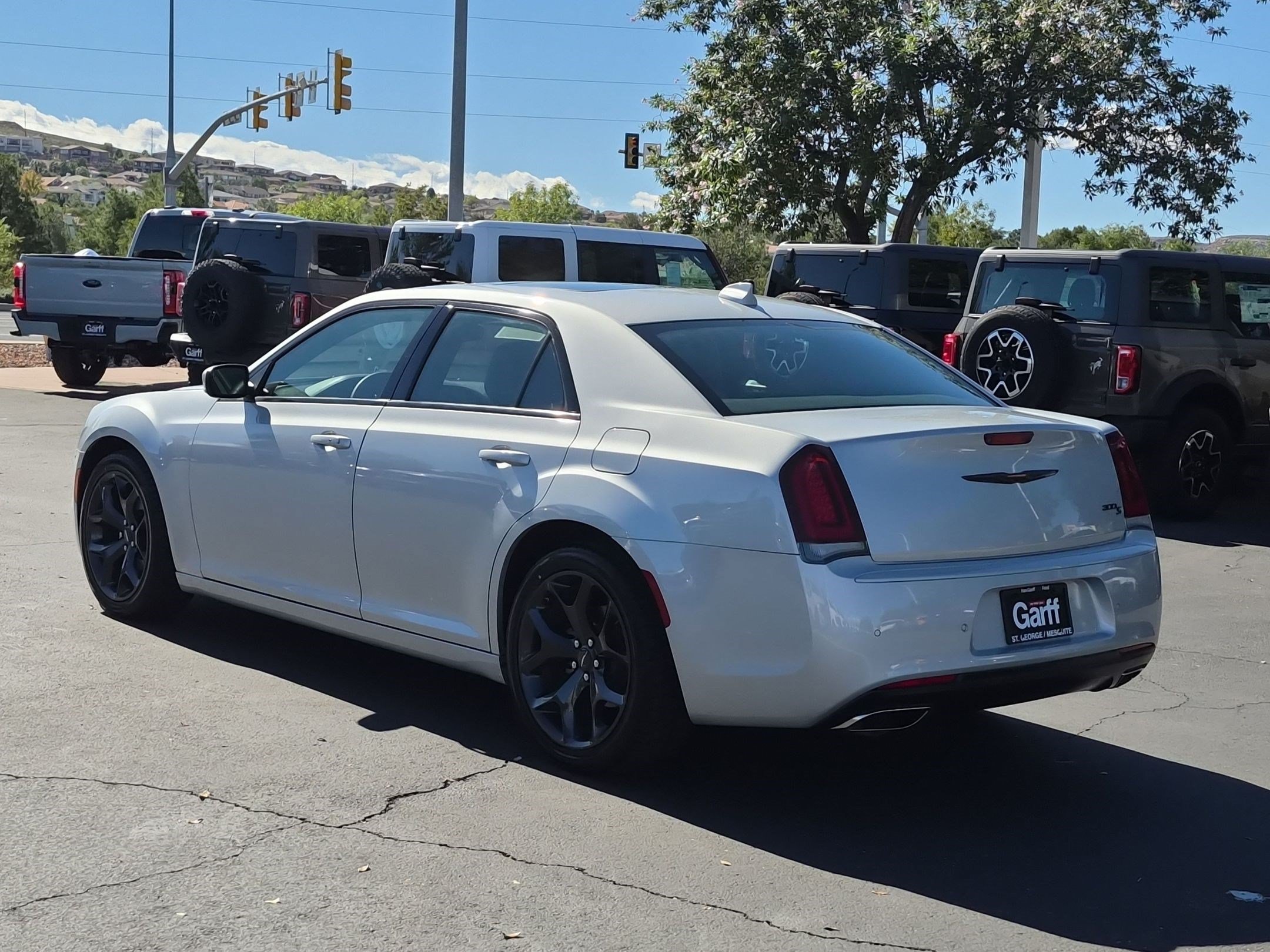 Used 2023 Chrysler 300 S RWD image 5